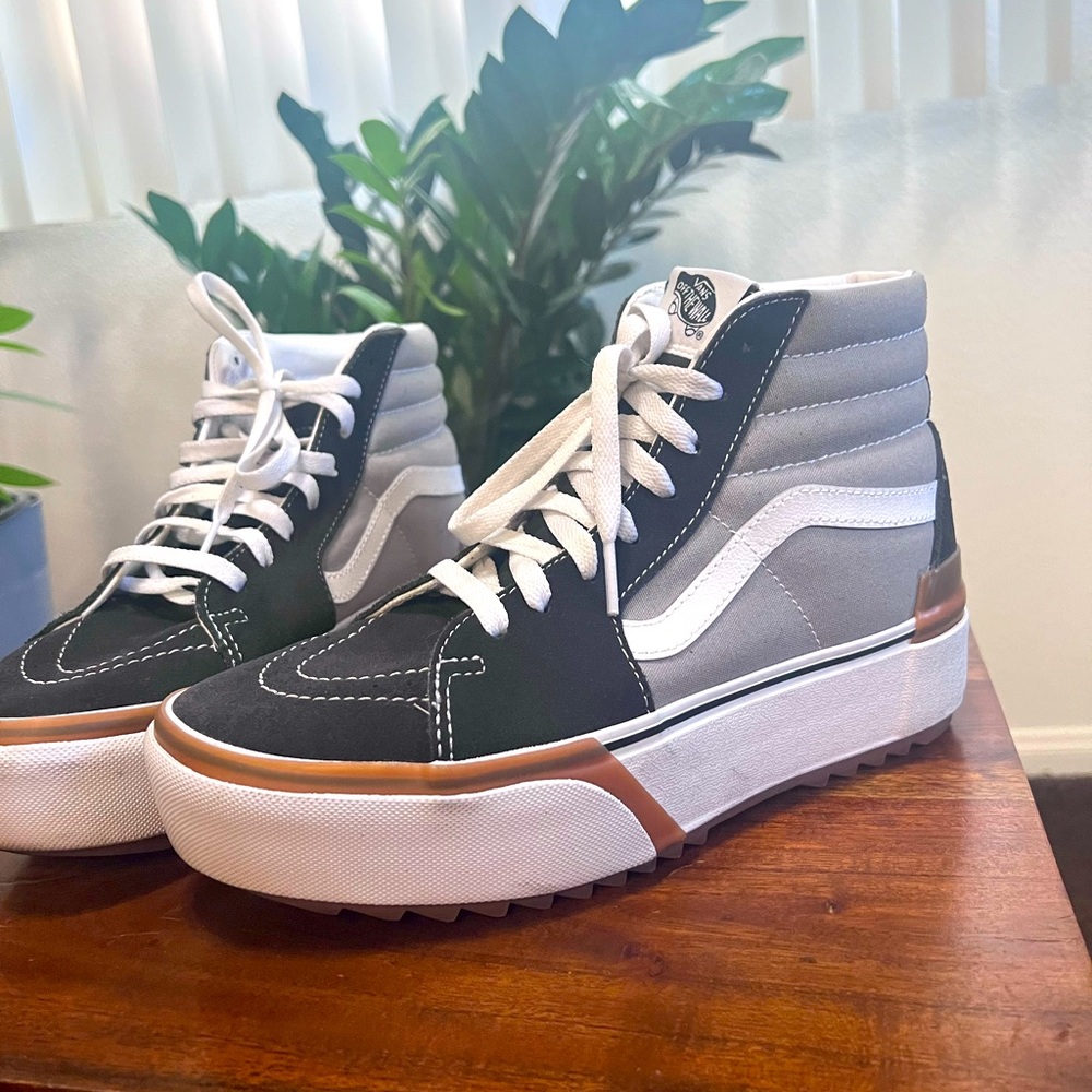 Vans Stacked high top shoes. Gray, Black, White with tan in the sole.